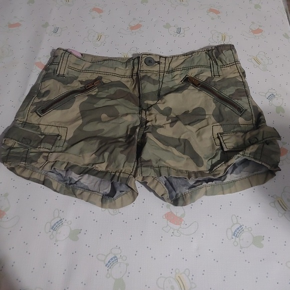 BLACK FRIDAY⚡4 for $15⚡Old Navy sz 6 Shorts - Picture 1 of 7